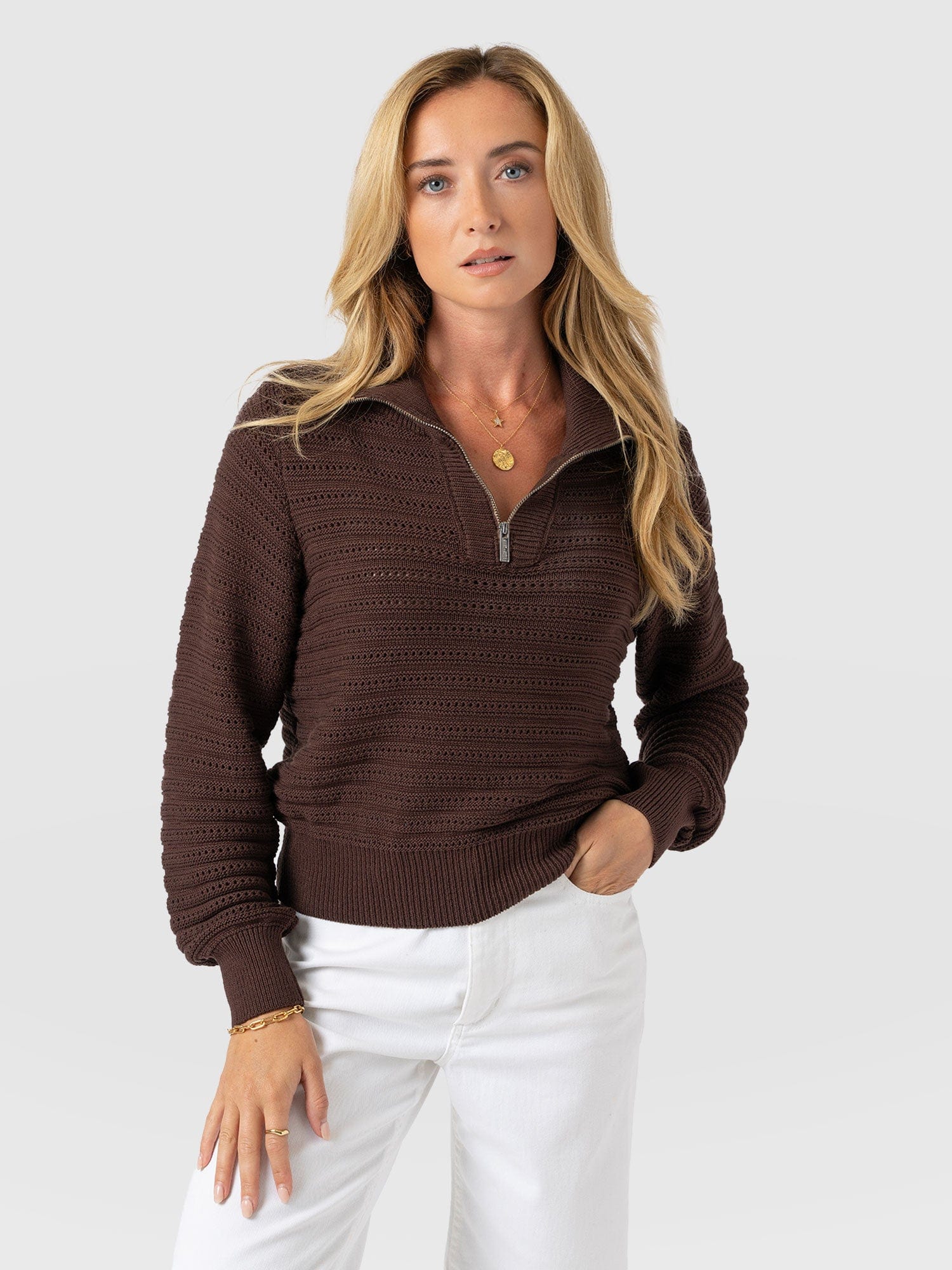 Ester Quarter Zip Knit - Chocolate - Women's Knitwears | Saint + Sofia® EU